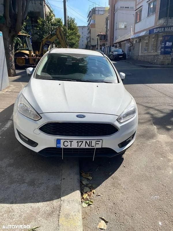 Second-hand Ford Focus Trend 100 CP (73 kW) 2017 Culoarealb Break