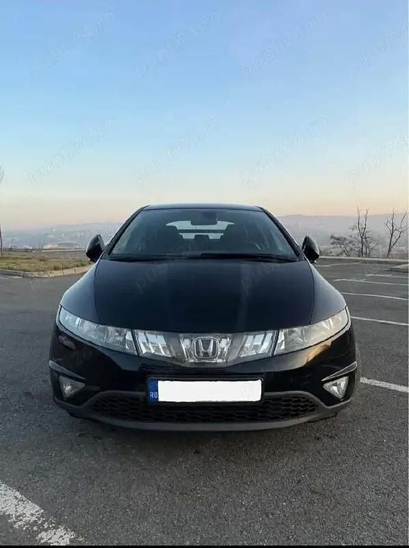 Second-hand 2008 Honda Civic Hatchback | 1.800 EUR (Preț bun) - Imagine 1/4