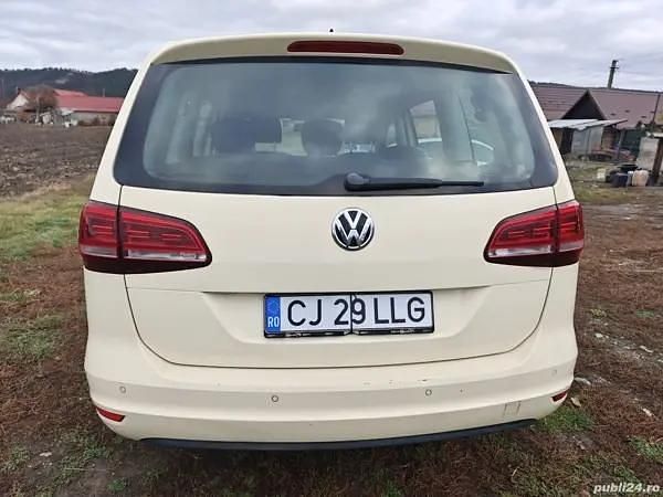 Second-hand VW Sharan Trendline 150 CP (110 kW) 2016 Bej Monovolum