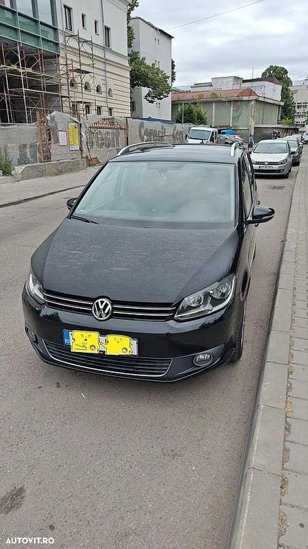 Culoarenegru Utilizat 2011 VW Touran Highline Monovolum | 6.000 EUR (Preț OK) - Imagine 1/4