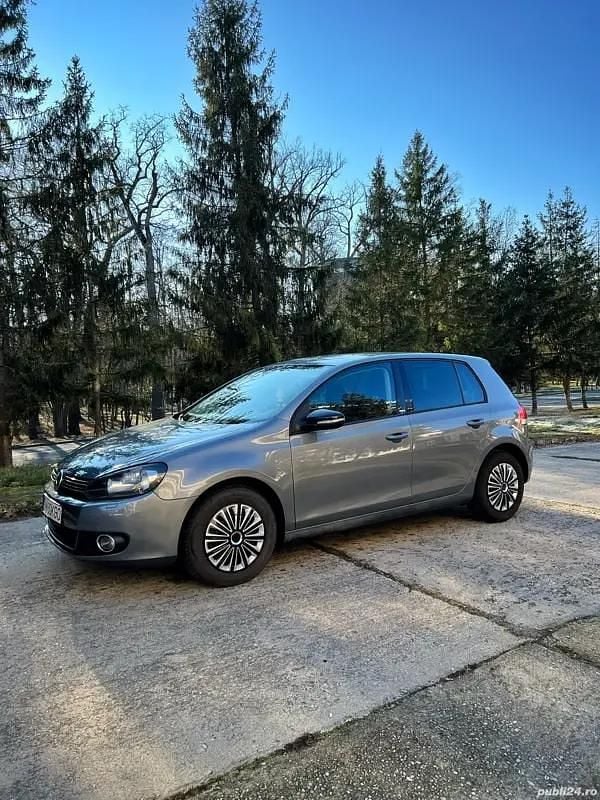 Gri Utilizat 2011 VW Golf VI Style Hatchback | 4.300 EUR (Preț bun) - Imagine 1/4