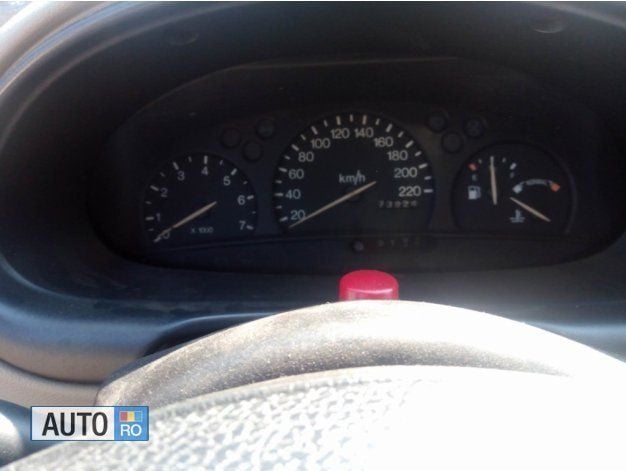 Second-hand Ford Fiesta 75 CP (55 kW) 1998 Rosu Hatchback