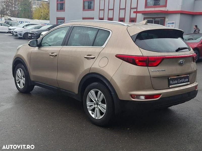 Second-hand Kia Sportage Classic 132 CP (97 kW) 2016 Culoaremaro SUV