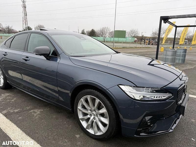 Second-hand Volvo S90 455 CP (334 kW) 2024 Culoarealbastru Berlinǎ