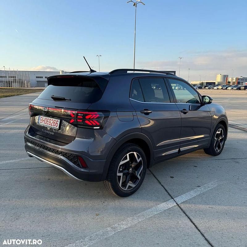 Second-hand VW T-Cross R-line 150 CP (110 kW) 2025 Culoaregri SUV