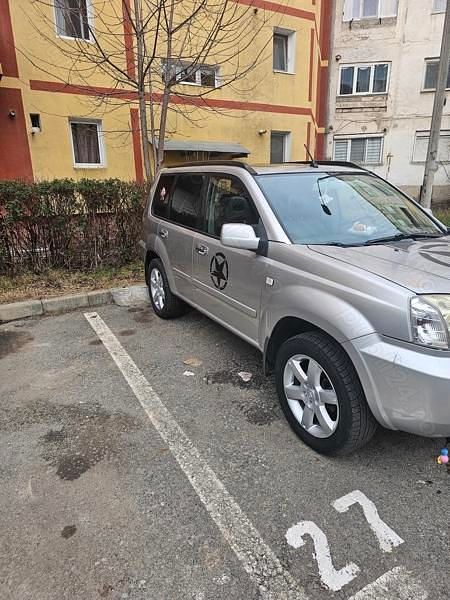 Utilizat 2005 Nissan X-Trail SUV | 2.700 EUR - Imagine 1/4