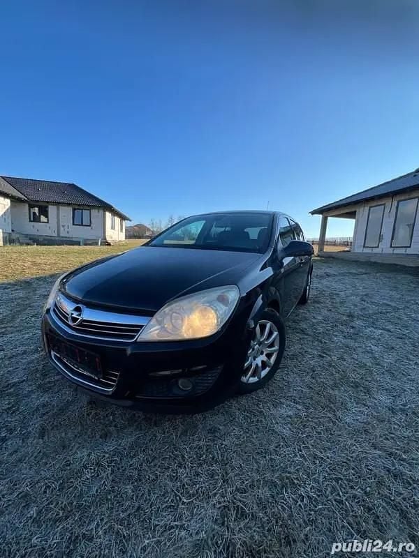Utilizat 2010 Opel Astra Hatchback | 2.399 EUR (Preț bun) - Imagine 1/4
