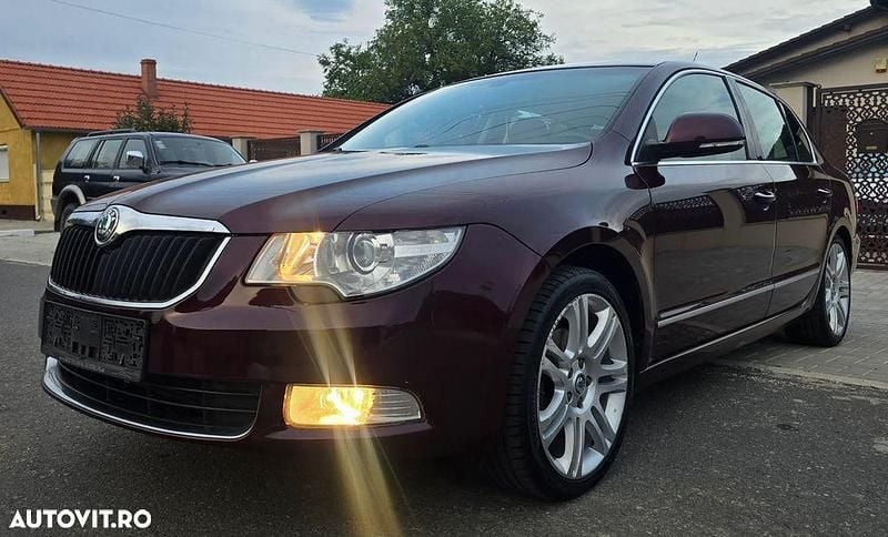 Culoarealte culori Utilizat 2009 Skoda Superb Comfort Berlinǎ | 5.250 EUR (Preț OK) - Imagine 1/4
