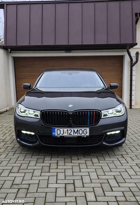 Second-hand BMW 730 Comfort Edition 265 CP (194 kW) 2016 Culoarenegru Berlinǎ