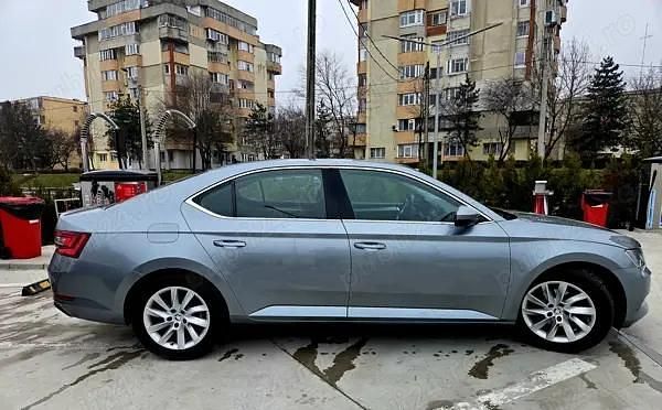 Second-hand Skoda Superb 150 CP (110 kW) 2016 Argintiu Berlinǎ