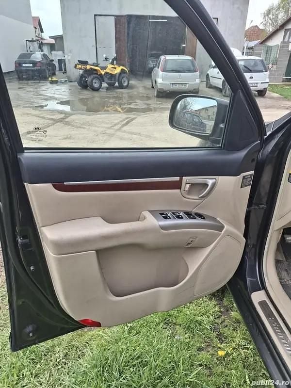 Negru Utilizat 2007 Hyundai Santa Fe SUV | 2.750 EUR (Preț bun) - Imagine 1/3