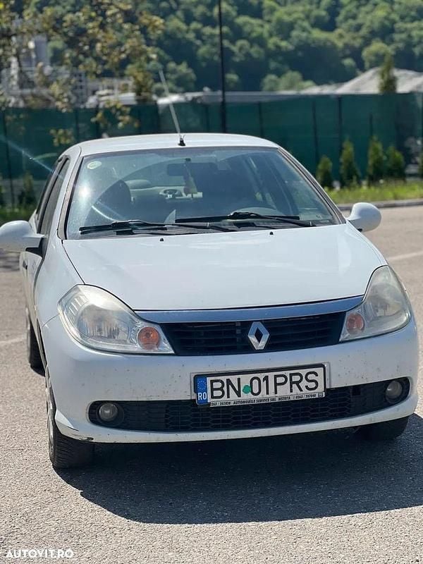 Second-hand Renault Symbol II 98 CP (72 kW) 2010 Culoarealb Berlinǎ