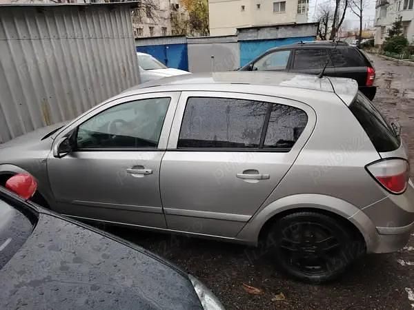 Second-hand Opel Astra 70 CP (51 kW) 2007 Gri Hatchback