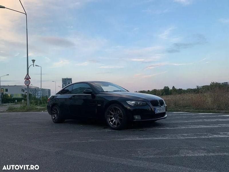 Negru Utilizat 2007 BMW 320 Coupe | 3.700 EUR (Super Preț) - Imagine 1/4