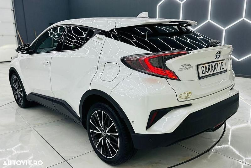 Second-hand Toyota C-HR 122 CP (89 kW) 2019 Culoarealb SUV