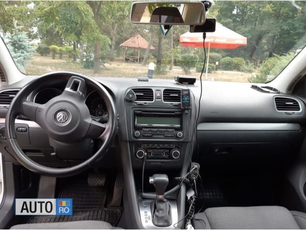 Second-hand VW Golf VI 105 CP (77 kW) 2010 Alb Hatchback