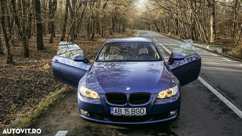 Second-hand BMW 325 218 CP (160 kW) 2007 Culoarealbastru Coupe