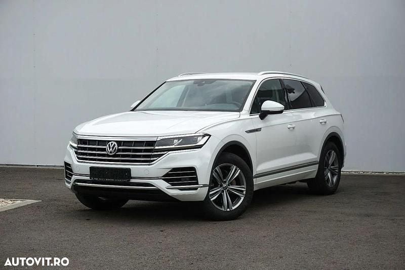 Culoarealb Utilizat 2019 VW Touareg Elegance SUV | 27.900 EUR (Preț OK) - Imagine 1/4