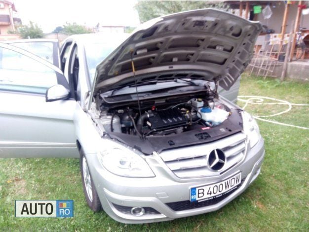 Gri Utilizat 2011 Mercedes B200 Monovolum | 8.900 EUR - Imagine 1/1
