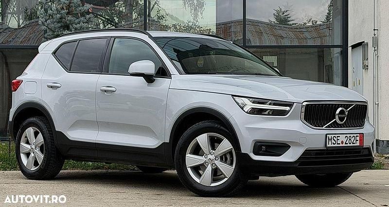 Culoarealb Utilizat 2020 Volvo XC40 Momentum SUV | 17.300 EUR (Preț bun) - Imagine 1/4