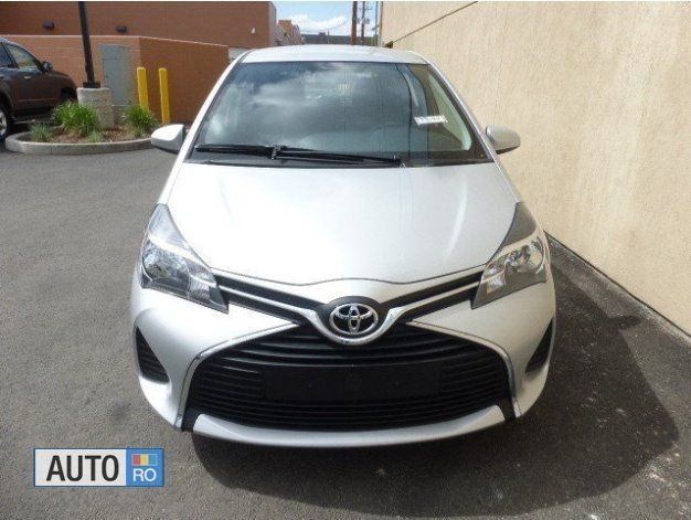 Second-hand Toyota Yaris 150 CP (110 kW) 2014 Argintiu Hatchback