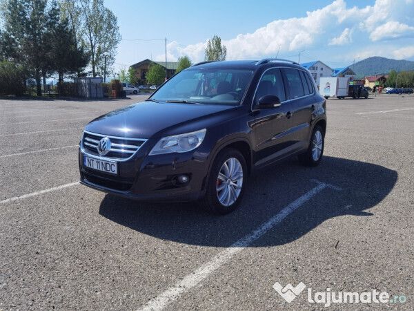 Negru Utilizat 2009 VW Tiguan SUV | 6.700 EUR (Preț OK) - Imagine 1/4