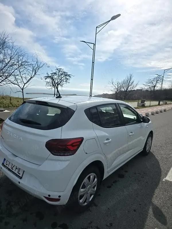 Second-hand Dacia Sandero 90 CP (66 kW) 2023 Alb Hatchback