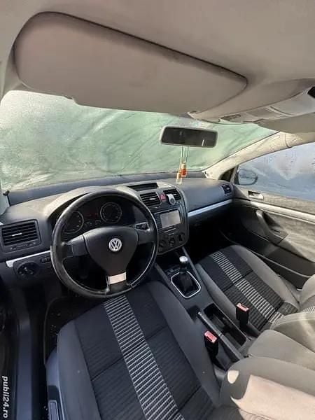 Negru Utilizat 2009 VW Golf VI Hatchback | 3.200 EUR (Super Preț) - Imagine 1/4