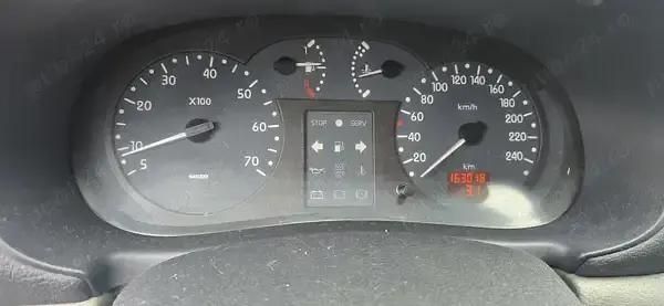 Verde Utilizat 2003 Renault Clio II Berlinǎ | 1.700 EUR (Scump) - Imagine 1/4