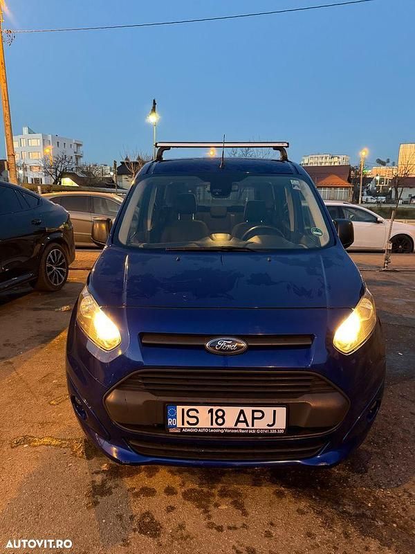 Second-hand Ford Tourneo Connect 115 CP (84 kW) 2014 Culoarealbastru Monovolum