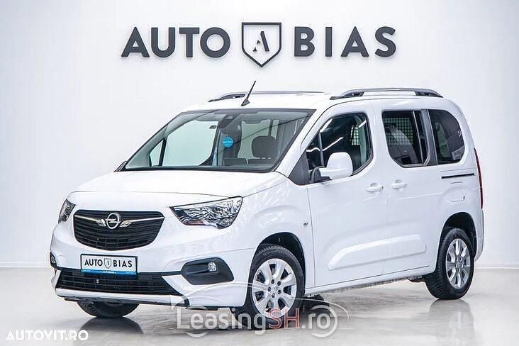 Alb Utilizat 2020 Opel Combo Life Innovation Monovolum | 11.452 EUR - Imagine 1/4