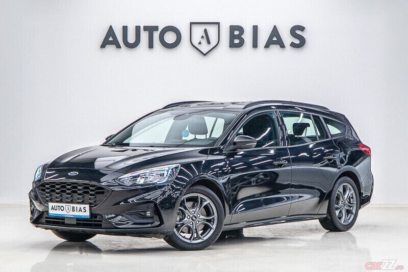 Negru Utilizat 2020 Ford Focus ST-Line X Berlinǎ | 10.949 EUR (Preț OK) - Imagine 1/4