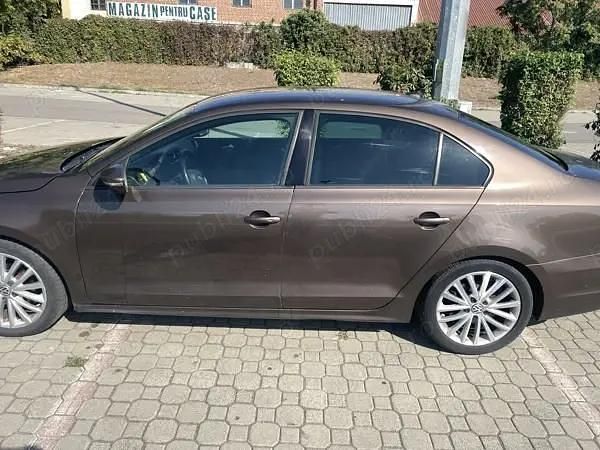 Second-hand VW Jetta 105 CP (77 kW) 2011 Berlinǎ