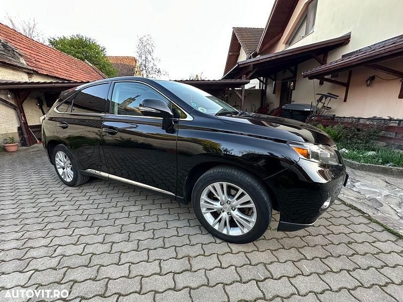 Culoarenegru Utilizat 2012 Lexus RX450h Business Edition SUV | 15.800 EUR (Preț bun) - Imagine 1/4