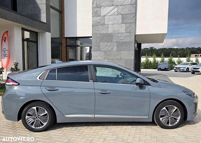 Second-hand Hyundai Ioniq Style 141 CP (103 kW) 2021 Culoaregri Hatchback