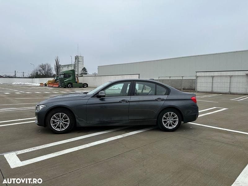 Second-hand BMW 320 Comfort Edition 184 CP (135 kW) 2013 Culoaregri Berlinǎ