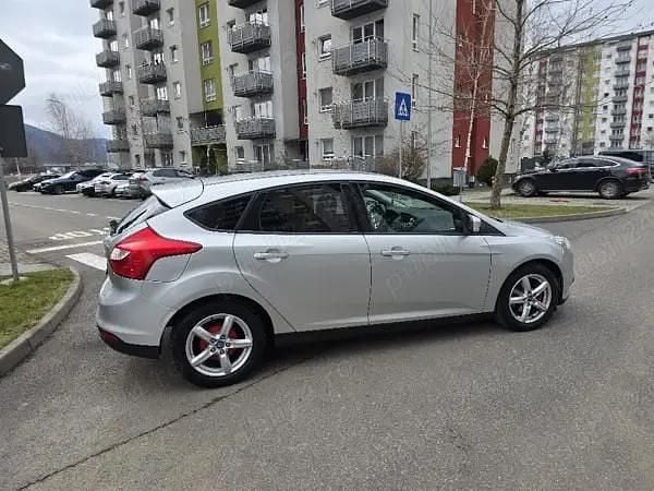 Second-hand 2013 Ford Focus Hatchback | 3.999 EUR (Preț bun) - Imagine 1/4