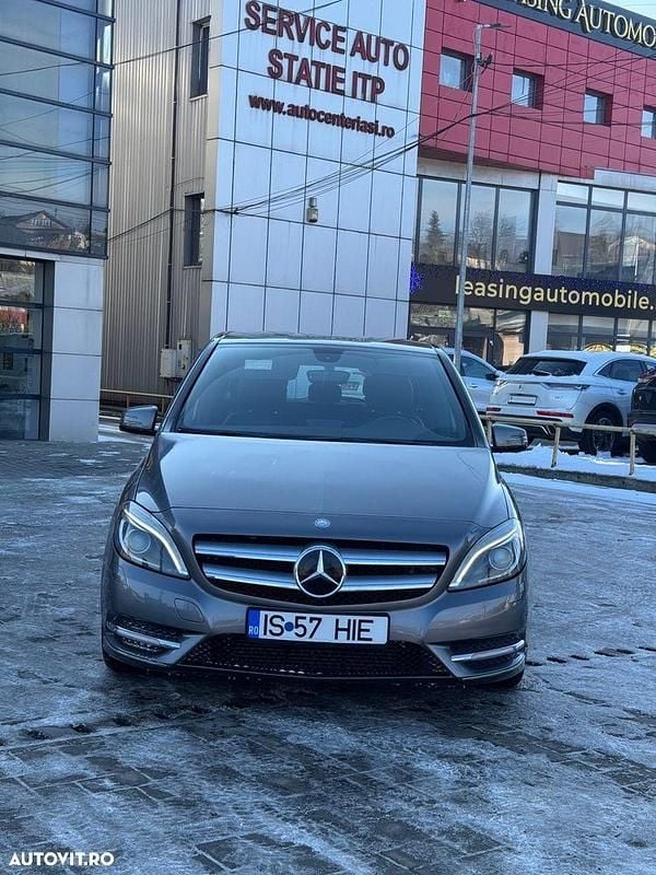 Second-hand Mercedes B180 122 CP (89 kW) 2012 Culoaregri Monovolum