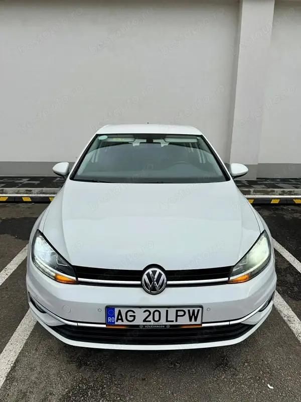 Utilizat 2019 VW Golf VII Hatchback | 9.800 EUR (Preț OK) - Imagine 1/4