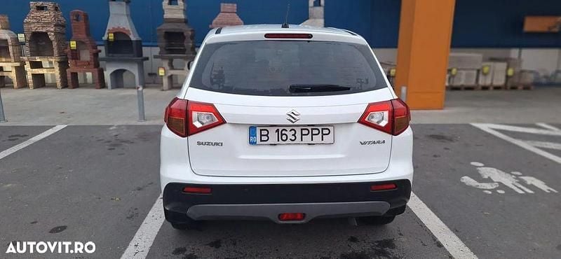 Second-hand Suzuki Vitara Cool 120 CP (88 kW) 2015 Culoarealb SUV