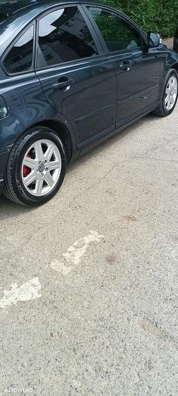 Negru Utilizat 2009 Volvo S40 Standard Berlinǎ | 3.150 EUR (Preț OK) - Imagine 1/4