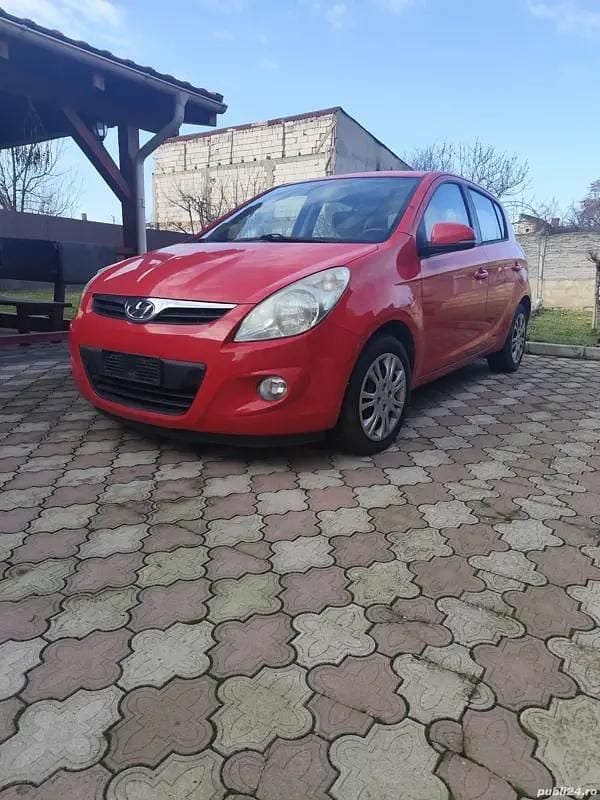 Utilizat 2011 Hyundai i20 Hatchback | 2.699 EUR (Preț OK) - Imagine 1/4