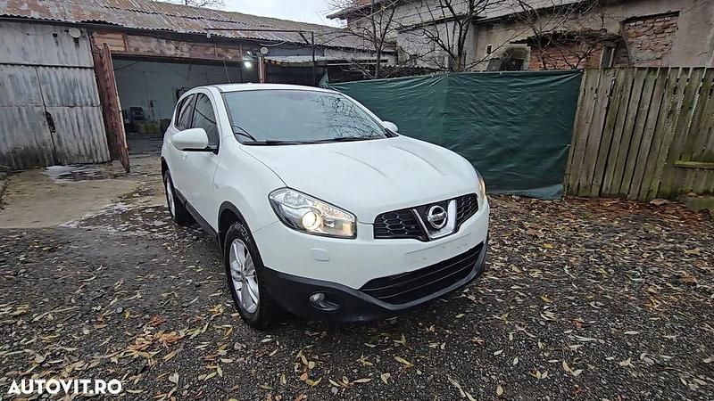 Culoarealb Utilizat 2014 Nissan Qashqai SUV | 7.200 EUR (Preț bun) - Imagine 1/4