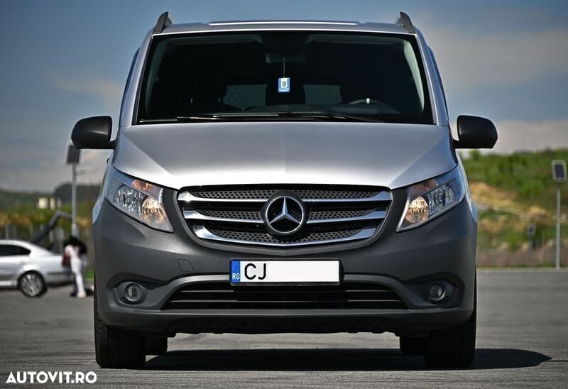 Gri Utilizat 2015 Mercedes Vito Monovolum | 19.200 EUR - Imagine 1/4