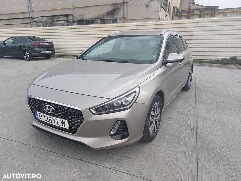 Culoaregri Utilizat 2017 Hyundai i30 Premium Break | 7.300 EUR (Preț bun) - Imagine 1/4