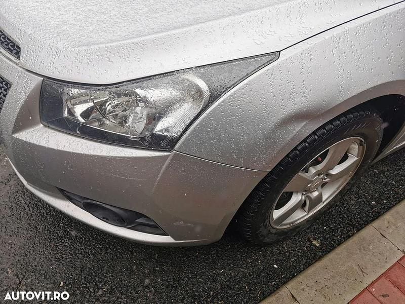 Second-hand Chevrolet Cruze LS 124 CP (91 kW) 2012 Culoaregri Hatchback