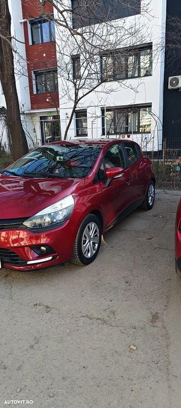 Second-hand Renault Clio GrandTour Life 75 CP (55 kW) 2017 Culoarerosu Break