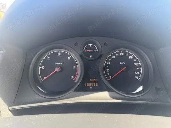 Gri Utilizat 2010 Opel Astra Break | 2.100 EUR (Preț OK) - Imagine 1/4