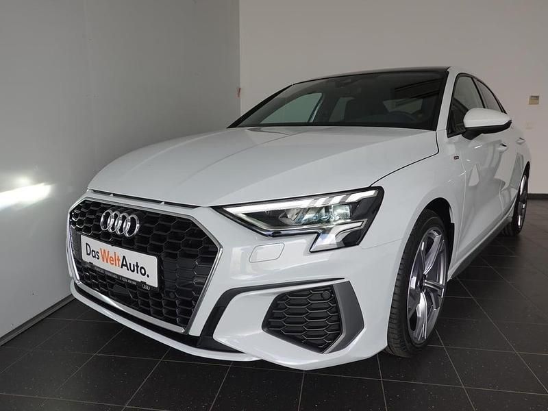 Albnormal Nouă 2024 Audi A3 S-Line | 30.000 EUR - Imagine 1/4