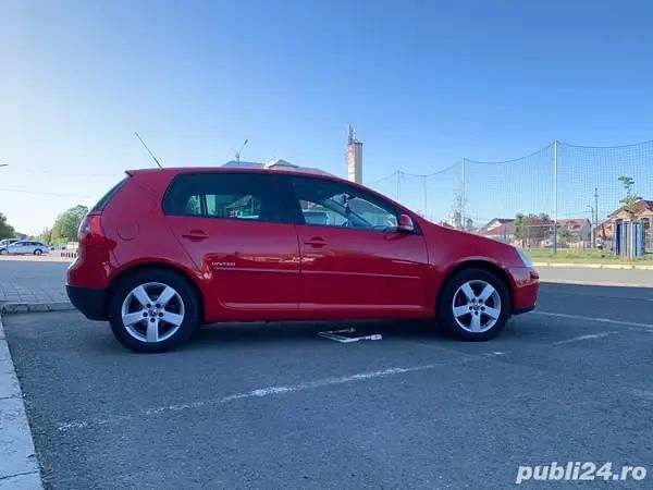 Second-hand VW Golf V United 102 CP (75 kW) 2008 Rosu Hatchback